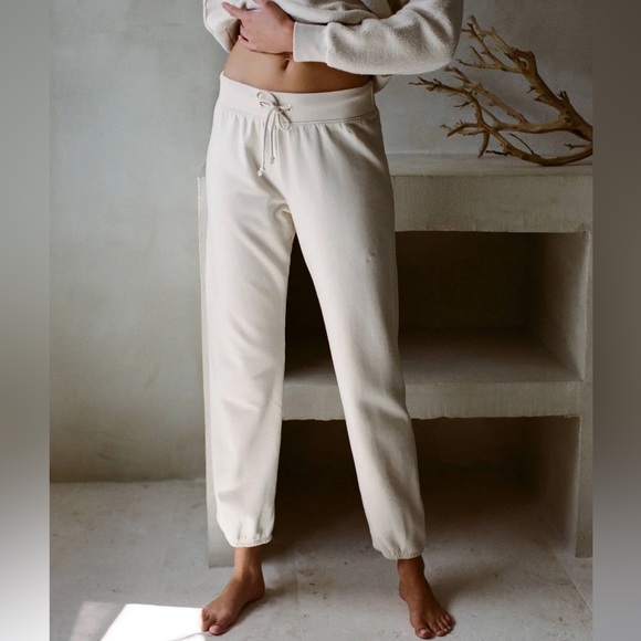 Lera Knit's Organic Cotton Jogger Pants in Cream - Picture 3 of 6